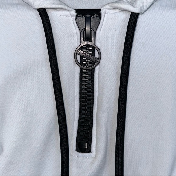 Diesel Chunky Half-zip Cropped Cotton Hoodie in white - Picture 5 of 10